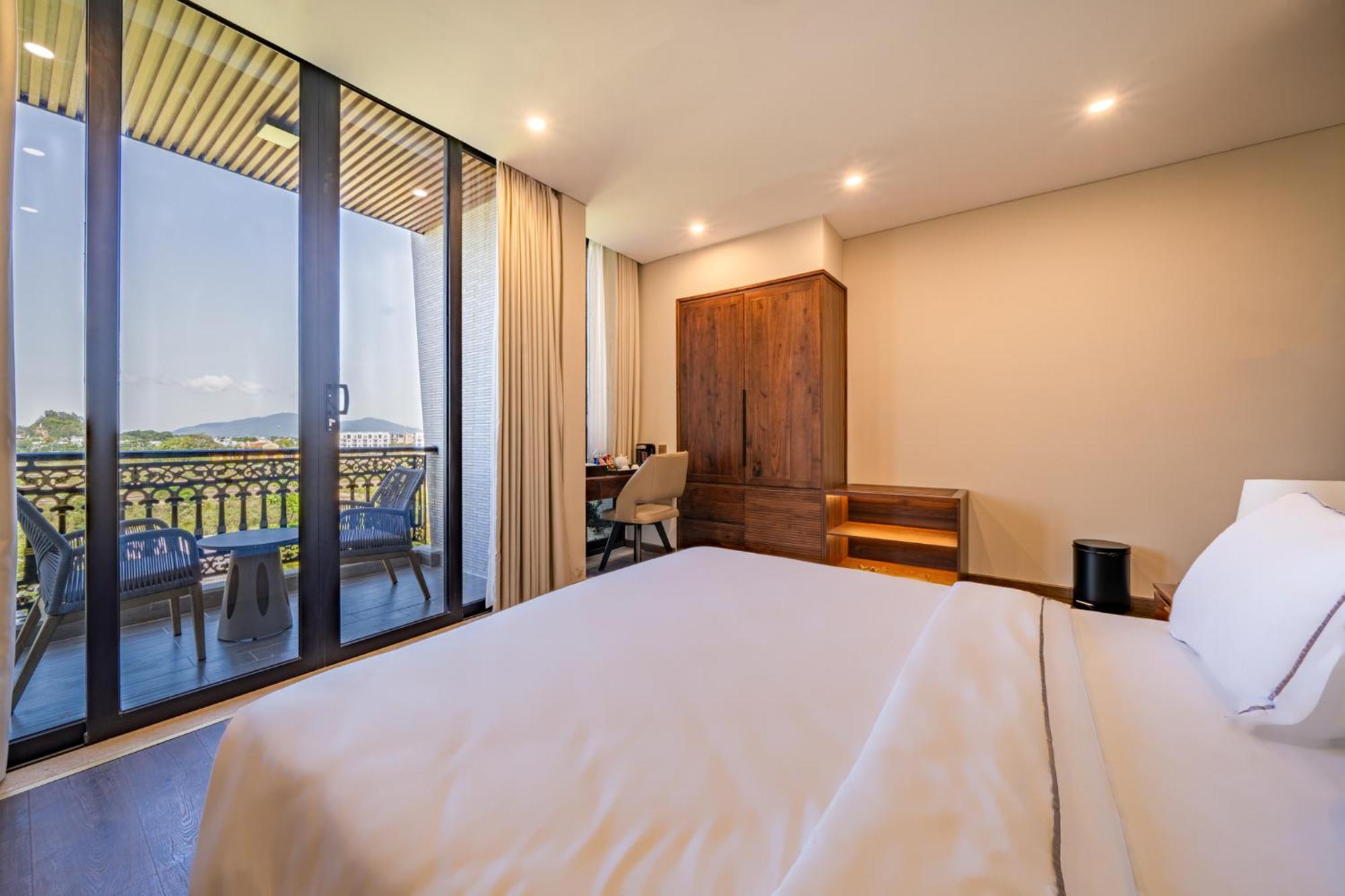 Cami Riverside Resort Дананг Экстерьер фото