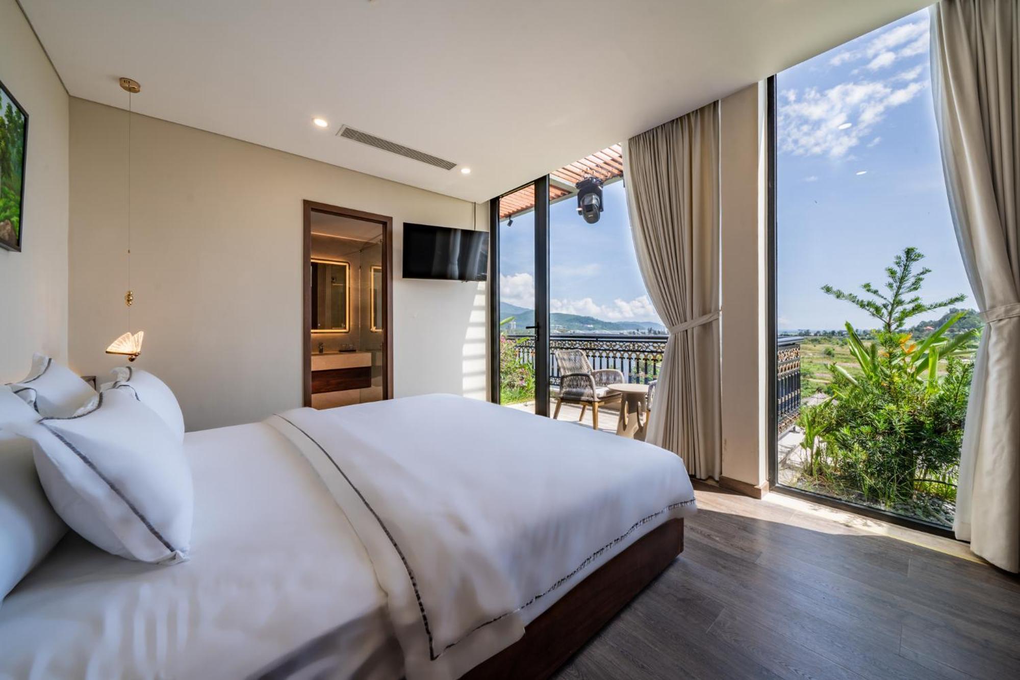 Cami Riverside Resort Дананг Экстерьер фото